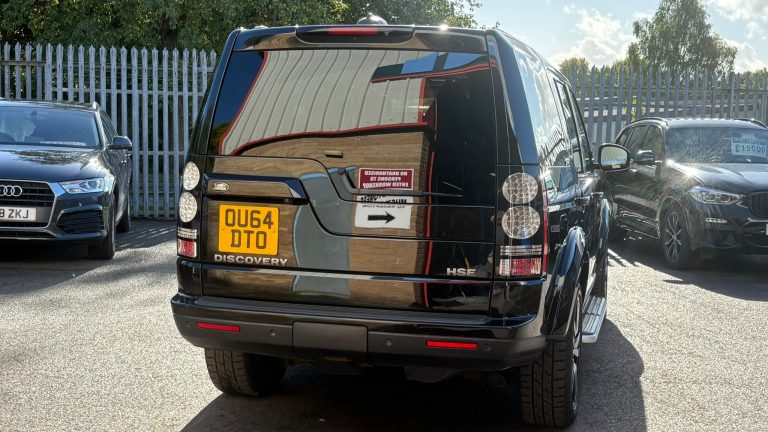 LAND ROVER DISCOVERY 3.0 SDV6 HSE – 5 DOOR AUTOMATIC