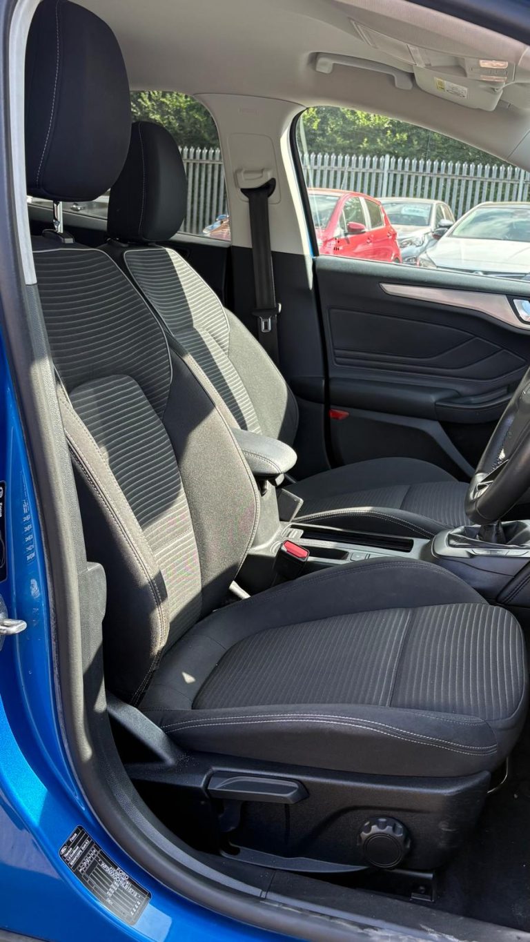 FORD FOCUS 1.0 EcoBoost 125 Titanium 5dr