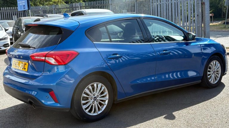 FORD FOCUS 1.0 EcoBoost 125 Titanium 5dr