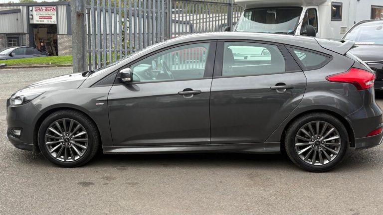 FORD FOCUS 1.0 ECOBOOST 125 ST-LINE PETROL MANUAL