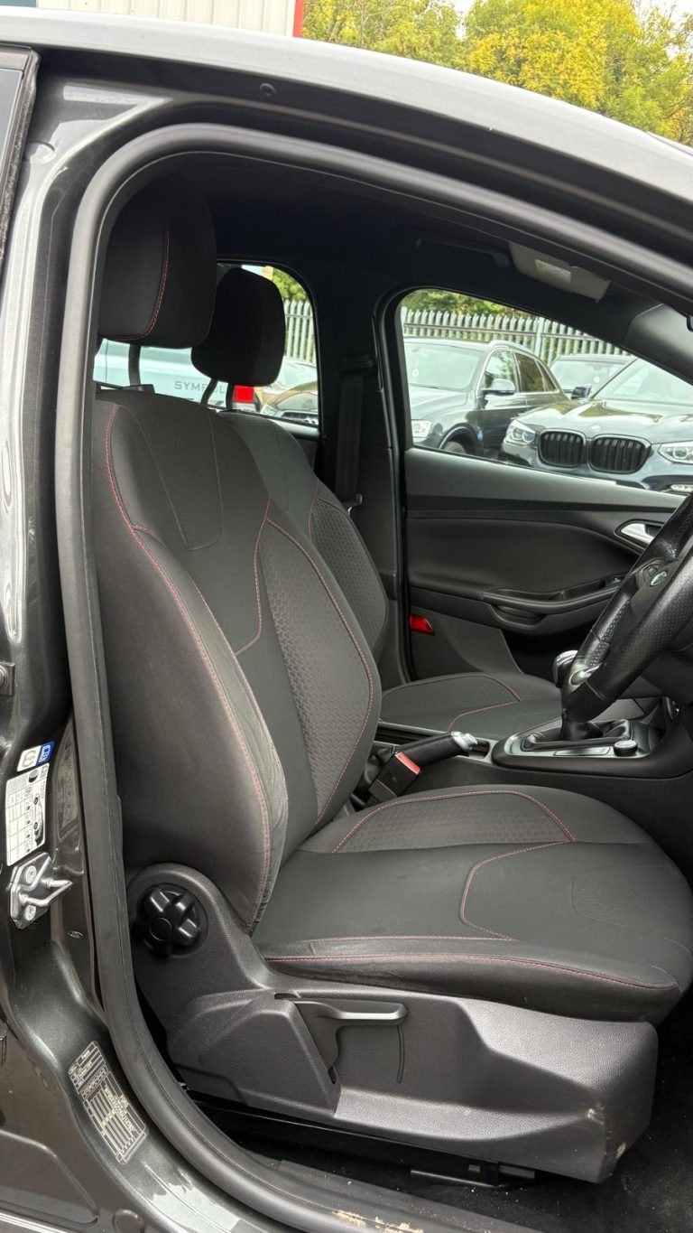 FORD FOCUS 1.0 ECOBOOST 125 ST-LINE PETROL MANUAL