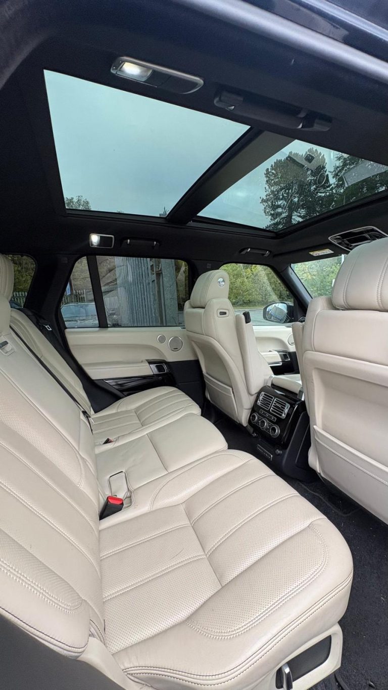 LAND ROVER RANGE ROVER 3.0 TDV6 Vogue SE 4dr Auto