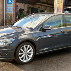 VOLKSWAGEN GOLF 1.6 TDI GT 5dr DSG